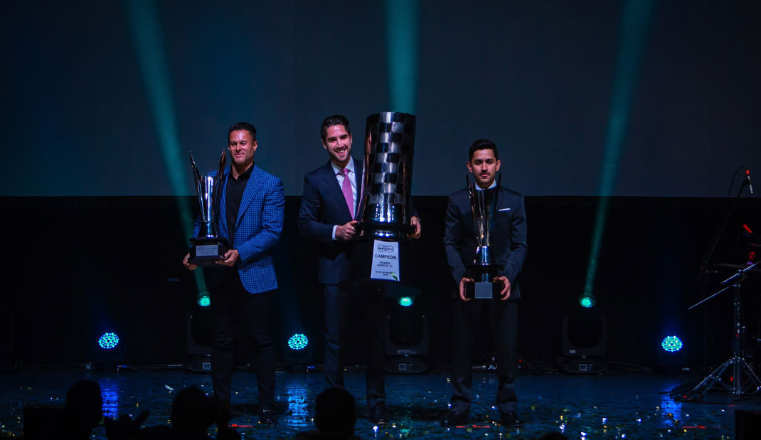 Premian a campeones de NASCAR México 2022