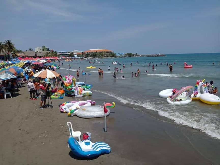 Abarrotadas las playas de Veracruz-Boca del Río el fin de semana