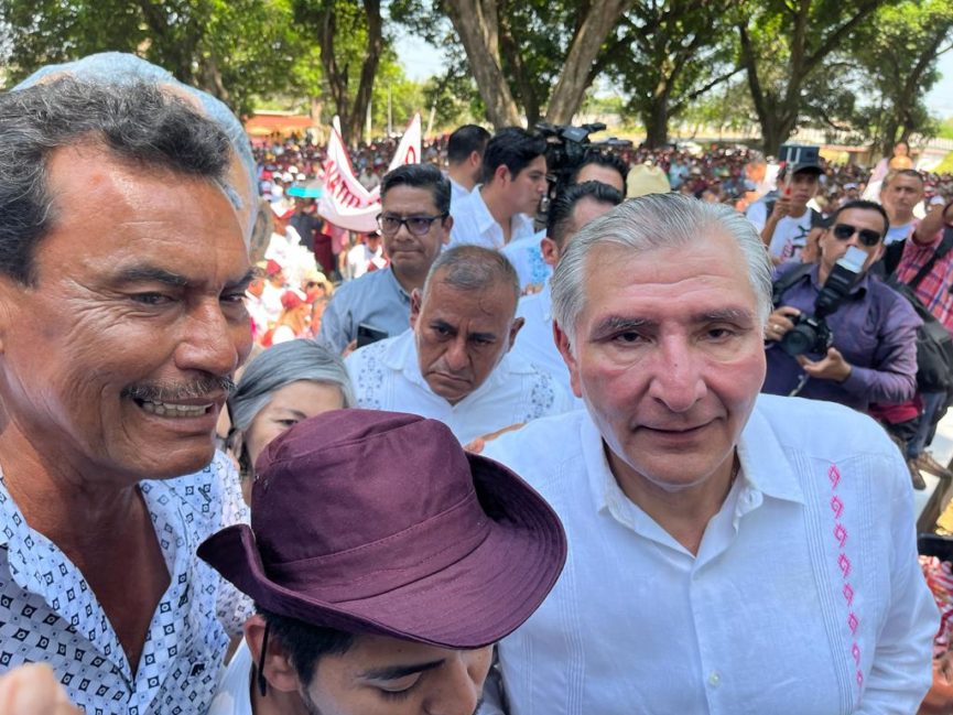 Adán Augusto reúne a más de diez mil personas en el sur de Veracruz