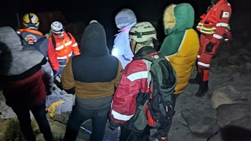 Rescatan cuerpos de alpinistas fallecidos en el Pico de Orizaba
