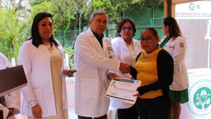 Entrega IMSS Veracruz Norte reconocimientos a donadores y familiares de donadores