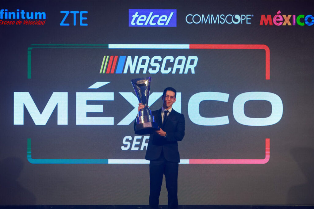 Premian a lo mejor de NASCAR México 2023.