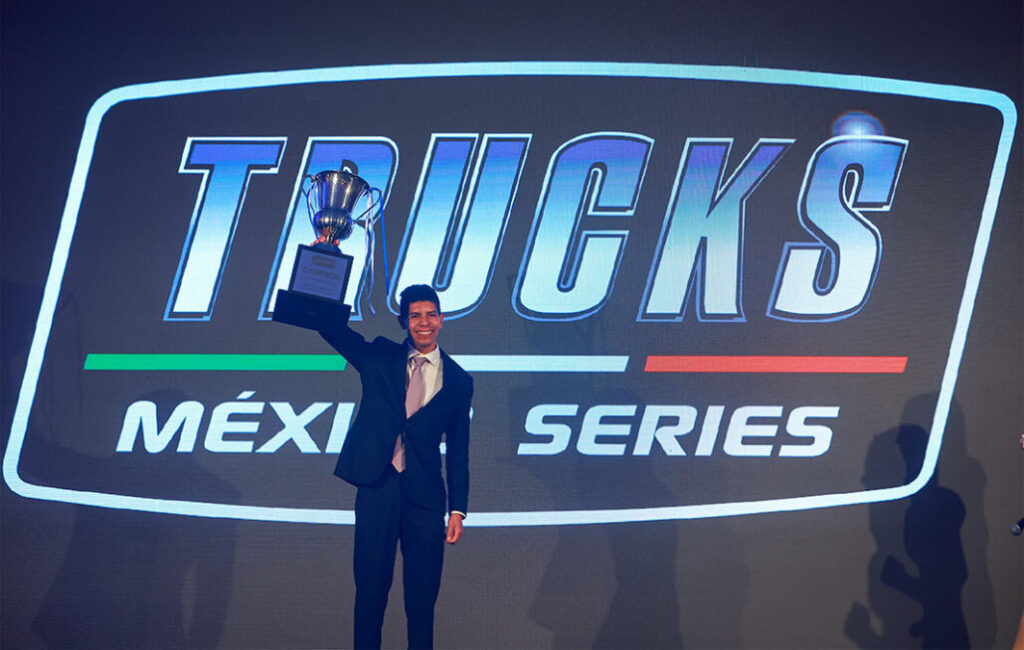Premian a lo mejor de NASCAR México 2023.