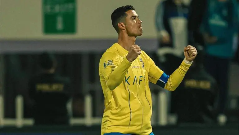 Cristiano Ronaldo es investigado por seña obscena a aficionados de Al Shabab