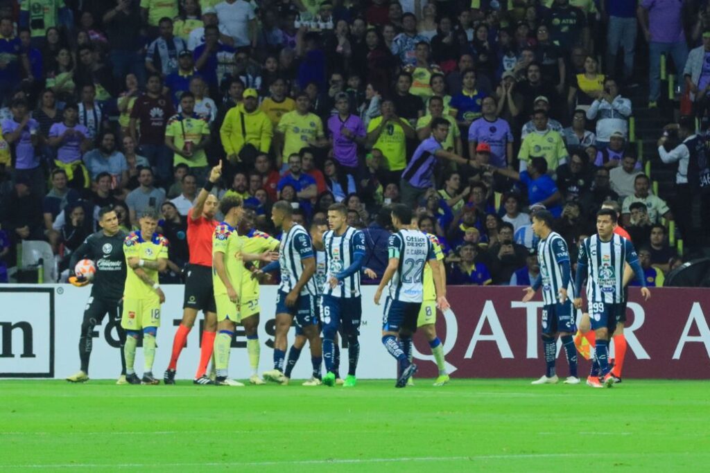 América y Pachuca empatan a un gol en el juego de ida de las semifinales de la Concachampions