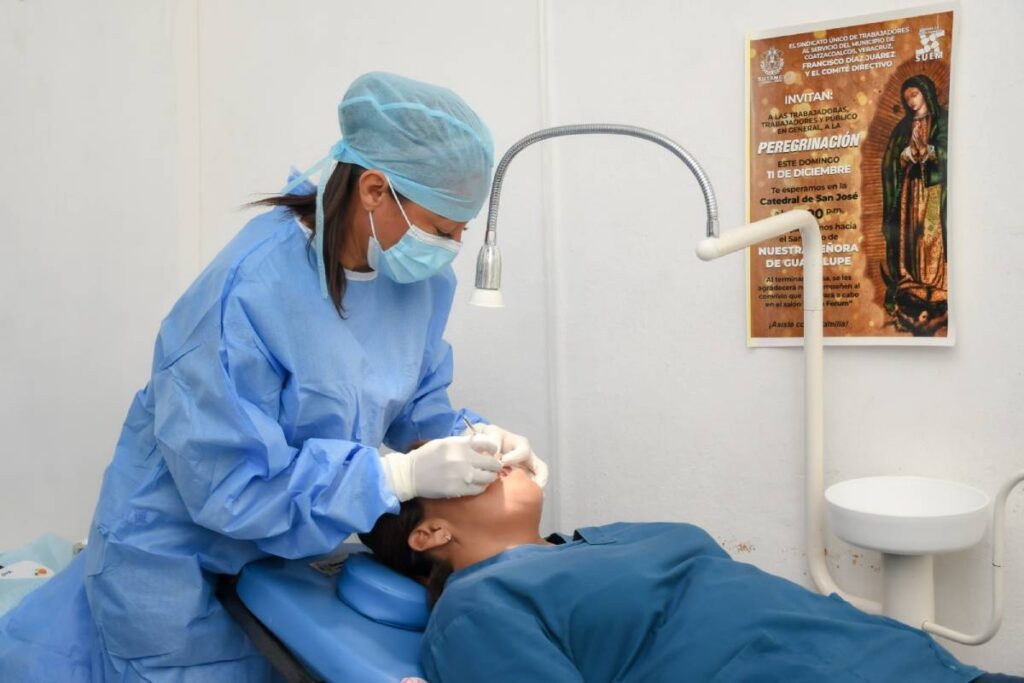 En Coatzacoalcos, tres de cada 10 personas acuden a una consulta odontológica gratuita debido a la poca preocupación por cuidar los dientes.