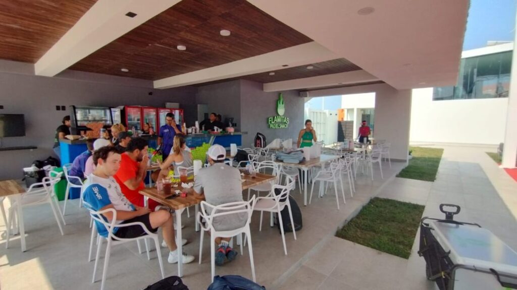 Realizan presentación del club Pádel Costa en Boca del Río