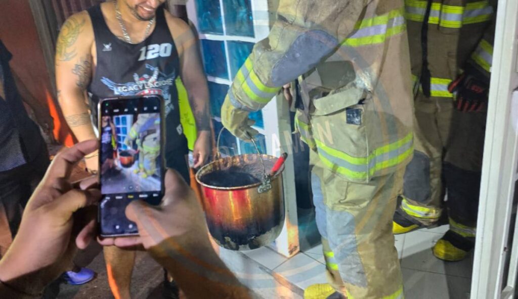 Se le queman las garnachas y el resto del local a un negocio de comida en Boca del Río.