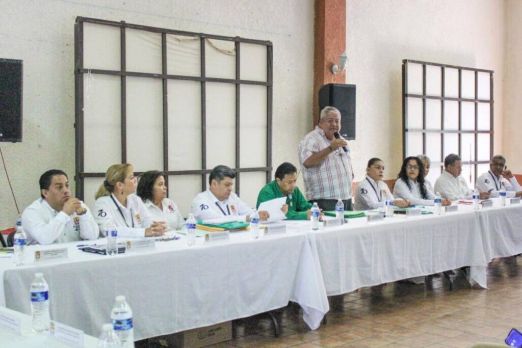 Manuel Huerta continúa con las reuniones con los diferentes sectores de la población, caminando, tocando puertas y convenciendo a los ciudadanos de que Morena y sus candidatos son la mejor opción. 