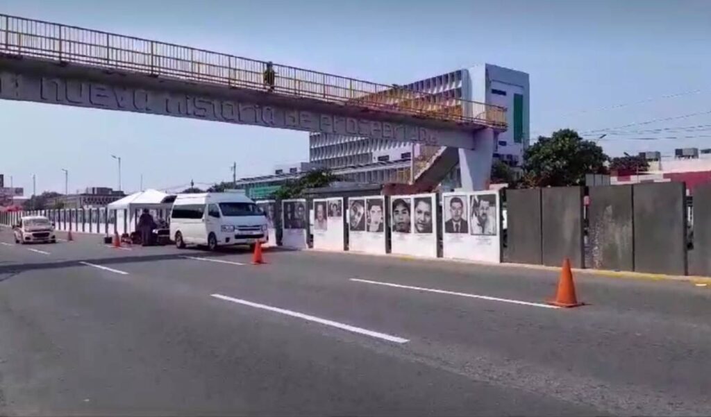 Inauguran mural sobre la Avenida Cuauhtémoc, tiene 100 rostros de desaparecidos en Veracruz.